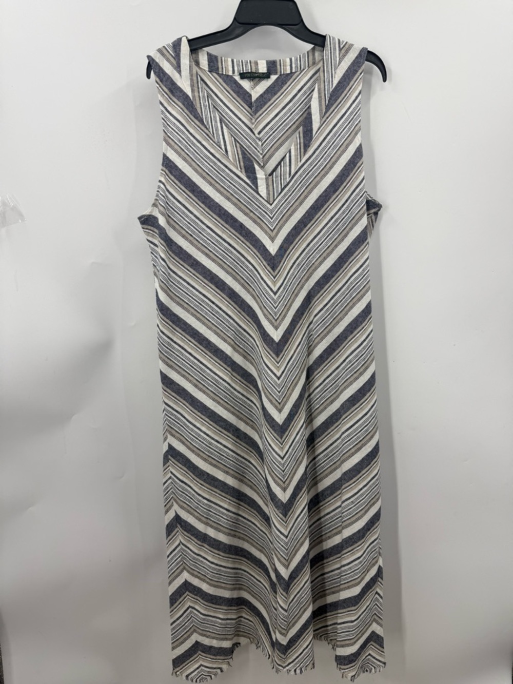 For Cynthia Linen Blend Chevron Stripe midi/Maxi Dress. L
